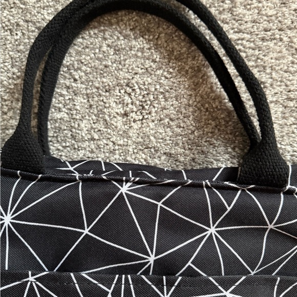 Chic Black Geometric Tote Bag - Picture 9 of 13